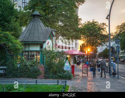 Berlin Charlottenburg Kantstr. Abend Sonnenuntergang Stockfoto