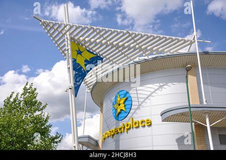 Aussicht auf Place Einkaufszentrum, High Street, Dartford, Kent, England, Großbritannien Stockfoto