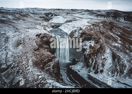 Skogafoss Wasserfall in Island im Winter Stockfoto