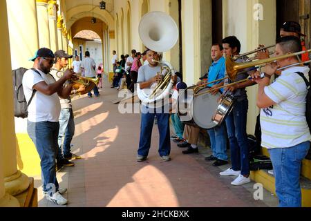 Nicaragua Granada - Band im Parque Central de Granada Stockfoto