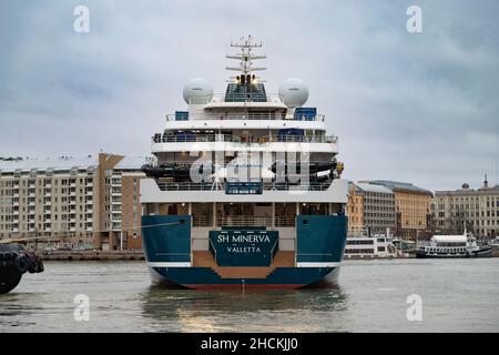 Swan Hellenic's neues Expeditionskreuzfahrtschiff SH Minerva, das nach Probefahrten zurück zur Helsinki Shipyard kommt. Stockfoto