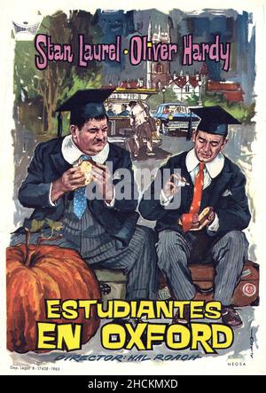 OLIVER HARDY und STAN LAUREL in A CHUMP AT OXFORD (1940), Regie ALF GOULDING. Kredit: HAL ROACH/VEREINIGTE KÜNSTLER / Album Stockfoto