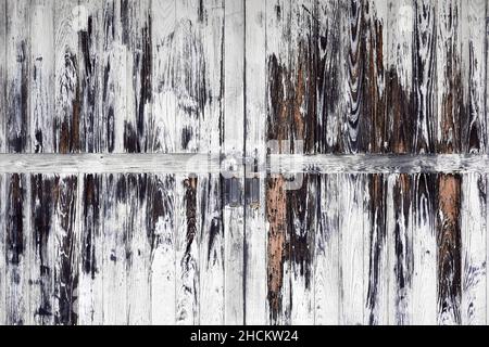 Alte Holztüren eines Hauses in Misaki, Halbinsel Sadamisaki, Japan Stockfoto