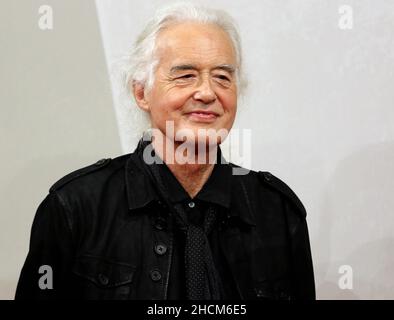 Italien, Lido di Venezia, 5. September 2021 : Jimmy Page, der legendäre Gitarrist der Rockband LED Zeppelin, besucht den roten Teppich der documenta Stockfoto