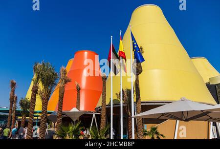 Dubai, VAE - 12.13.2021 - Nachhaltigkeitsviertel der Expo 2020. Spanischer Pavillon Stockfoto