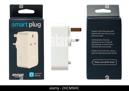 Smart Plug Smartplug funktioniert mit Alexa Amazon aus Box isoliert auf weißem Hintergrund entfernt Stockfoto