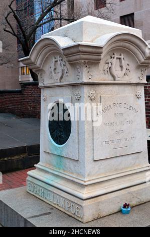 Die letzte Ruhestätte für den Dichter Edgar Allen Poe in Baltimore, Maryland Stockfoto