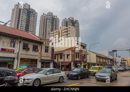 SINGAPUR, SINGAPUR - 10. MÄRZ 2018: Serangoon Road in the Little India of Singapore. Stockfoto