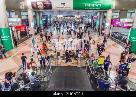 KUALA LUMPUR, MALAYSIA - 30. MÄRZ 2018: Innenansicht des Bahnhofs Kuala Lumpur Sentral, Malaysia. Stockfoto