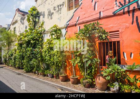 MALACCA, MALAYASIA - 19. MÄRZ 2018: Blick auf eine Straße im Zentrum von Malacca Melaka . Stockfoto