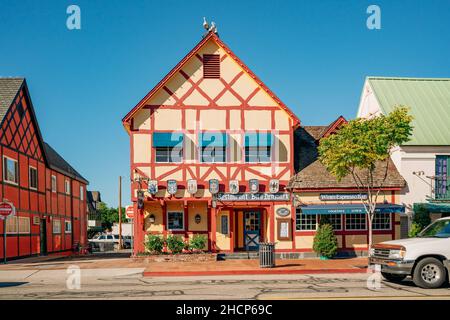 Solvang, California, USA - 28. Dezember 2021 Solvang, Architektur und Straßenansicht. Beliebtes Touristenziel, Solvang Village in Santa Barbara C. Stockfoto