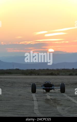Kite Buggy am Strand bei Sonnenuntergang. Delta del Ebro Spanien Stockfoto