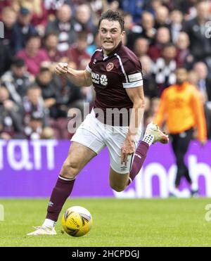 Aktenfoto vom 12-09-2021 von Heart of Midlothians John Souttar. Das Transferfenster öffnet sich in Schottland am Neujahrstag und bietet jedem Verein die Möglichkeit, seine Mannschaft für die zweite Hälfte der Kampagne zu verbessern. Hier wirft die PA-Nachrichtenagentur einen Blick darauf, welche Aktivitäten im kommenden Monat in der gesamten Division stattfinden können. Ausgabedatum: Freitag, 31. Dezember 2021. Stockfoto