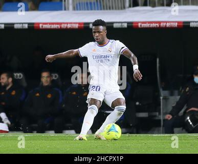 Vinicius JR von Real Madrid während des Fußballspiels LaLiga Real Madrid gegen Atletico Madrid am 12. Dezember 2021 im Santiago Bernabeu-Stadion in Madrid, Spanien. Foto von Giuliano Bevilacqua/ABACAPRESS.COM Stockfoto