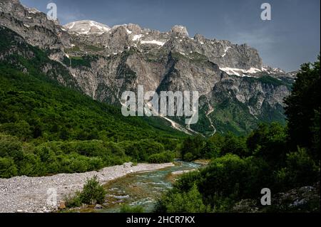 Theth-Nationalpark. Albanien. Eines der schönsten Reiseziele in Europa. Stockfoto