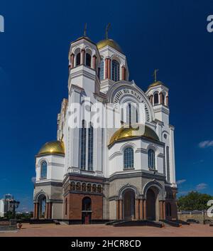 Blutige Kirche zu Ehren aller Heiligen erstrahlte im russischen Land in Jekaterinburg, Russland Stockfoto