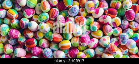 Viele bunte Aquarell ostereier, Panorama Bannergröße Stockfoto