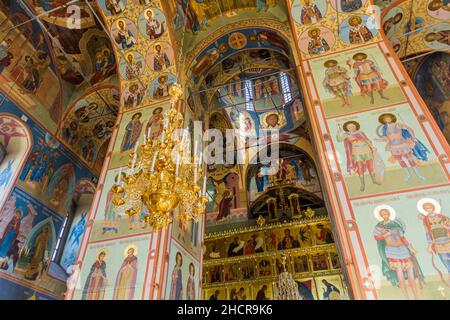 TOBOLSK, RUSSLAND - 4. JULI 2018: Innenraum der Sophia-Himmelfahrt-Kathedrale Sofiysko-Uspenskiy Kafedralnyy Sobor im Komplex des Tobolsker Kremls, Ru Stockfoto