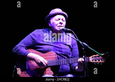 30. Dezember 2021, Arzano, Neapel, Italien: Enzo Gragnaniello beim Konzert in der Provinz Arzano in Neapel. (Bild: © Salvatore Esposito/Pacific Press via ZUMA Press Wire) Stockfoto