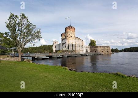 Olavinlinna, Finnland - 11. August 2021: Blick auf das Schloss Savonlinna Stockfoto