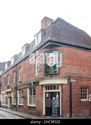 18th Century Wykeham Arms Pub, Kingsgate Street, Winchester, Hampshire, England, Vereinigtes Königreich Stockfoto