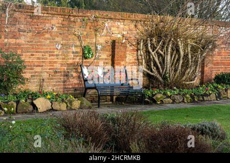 Peace Garden im Manor Park, Aldershot, wurde 2018 zum Gedenken an den hundertsten Jahrestag des Waffenstillstands von 1918 in Hampshire, England, Großbritannien, eröffnet Stockfoto