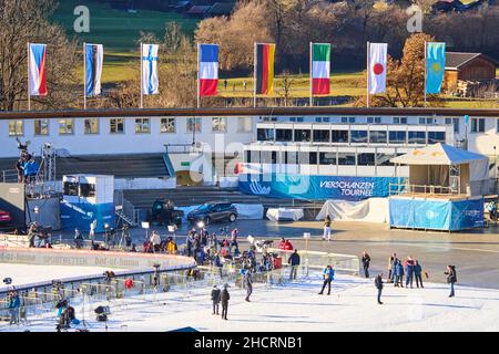 Garmisch Partenkirchen, Deutschland. 31st Dez 2021. Olympia Skistadion, Auslauf am 70. Vierschanzentournee Skisprung auf der Olympiaschanze Garmisch-Partenkirchen, Bayern, Deutschland, 31. Dezember 2021. © Peter Schatz / Alamy Live News Credit: Peter Schatz/Alamy Live News Stockfoto