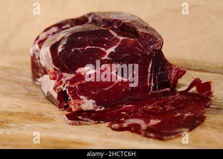 Cecina de Leon, gesalzenes und luftgetrocknetes Rindfleisch aus der Provinz Leon, lokale Spezialität Stockfoto