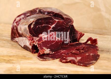 Cecina de Leon, gesalzenes und luftgetrocknetes Rindfleisch aus der Provinz Leon, lokale Spezialität Stockfoto