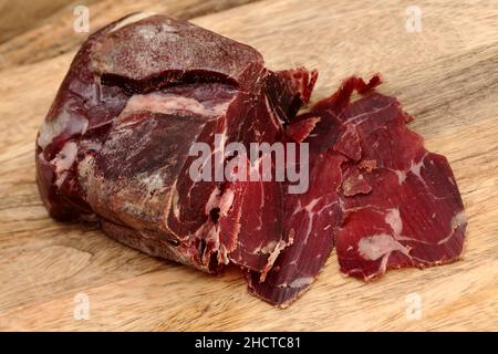 Cecina de Leon, gesalzenes und luftgetrocknetes Rindfleisch aus der Provinz Leon, lokale Spezialität Stockfoto