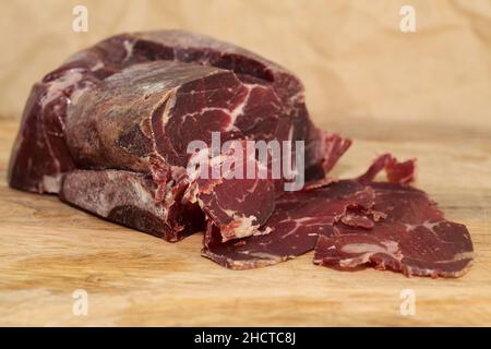 Cecina de Leon, gesalzenes und luftgetrocknetes Rindfleisch aus der Provinz Leon, lokale Spezialität Stockfoto