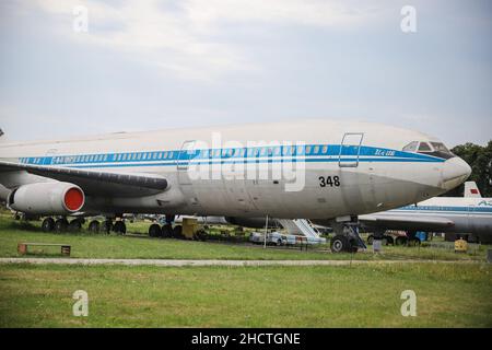 KIEW, UKRAINE - 01. AUGUST 2021: Aeroflot Iljuschin IL-86, ausgestellt im Oleg Antonov State Aviation Museum Stockfoto