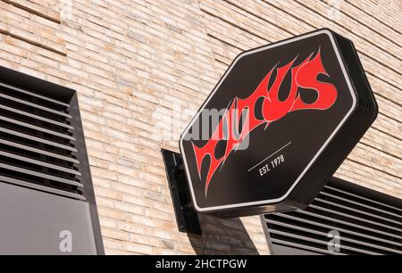 Logo von „Titus“ auf der Vorderseite des Stores. Titus ist ein Shop für Skateshop und Streetwear und wurde 1978 von Titus Dittmann in Münster gegründet. Stockfoto