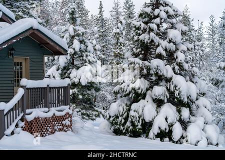 Haus im Schnee. Oregon, Ashland, Winter Stockfoto