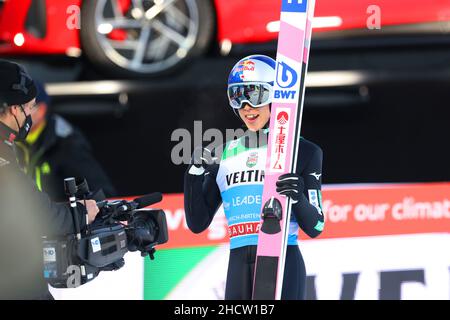 Garmisch Partenkirchen, Deutschland. 01st Januar 2022. Garmisch-Partenkirchen, Deutschland 20220101.der Japaner Ryoyu Kobayashi nach dem letzten Sprung beim Neujahrssprungrennen in Garmisch-Partenkirchen, dem zweiten von vier Rennen in der deutsch-österreichischen Skisprungwoche. Foto: Geir Olsen / NTB Kredit: NTB Scanpix/Alamy Live News Stockfoto