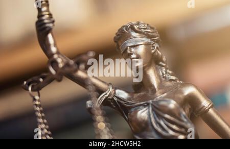 Statue der Gerechtigkeit - Dame Gerechtigkeit oder Iustitia Stockfoto