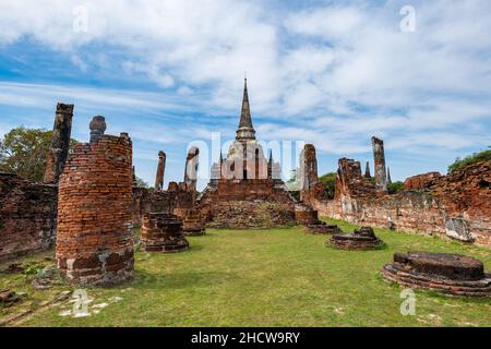 Wat Phra Sri Sanphet Temple, Ruinen eines majestätischen königlichen Palasttempels mit 3 restaurierten Türmen in der alten Hauptstadt Thailands, Ayutthaya. Stockfoto