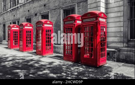 Rote Telefonzellen in London, großbritannien Stockfoto