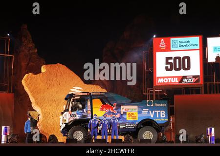 500 Sotnikov Dmitry (rus), Akhmadeev Ruslan (rus), Akhmetzianov Ilgiz (rus), Kamaz-Master, Kamaz 43509, T5 FIA Camion, Aktion beim Podium Start der Rallye Dakar 2022, am 1st 2022. Januar in Hail, Saudi-Arabien - Foto Julien Delfosse / DPPI Stockfoto