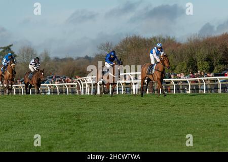 Galore Desassences und John Betjeman laufen am zweiten Weihnachtsfeiertag 2021 in Wincanton Stockfoto