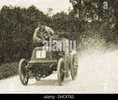 René de Knyff, vainqueur du Critérium des Entraîneurs 1898 sur Panhard 6 ps (Premier Paris-Bordeaux Motorisé). Stockfoto