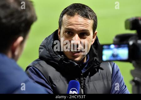 HARTLEPOOL, GROSSBRITANNIEN. JAN 1st Selim Benachour (Interim Head Coach) von Oldham Athletic während des Spiels der Sky Bet League 2 zwischen Hartlepool United und Oldham Athletic am Samstag, 1st. Januar 2022, im Victoria Park, Hartlepool. (Kredit: Eddie Garvey | MI Nachrichten) Kredit: MI Nachrichten & Sport /Alamy Live Nachrichten Stockfoto