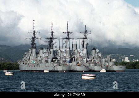 Rentner der Charles F. Adams-Klasse bei Pearl Harbor 1991. Stockfoto