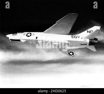 RF-8G Kreuzfahrer von VFP-63 in Flug c1978. Stockfoto