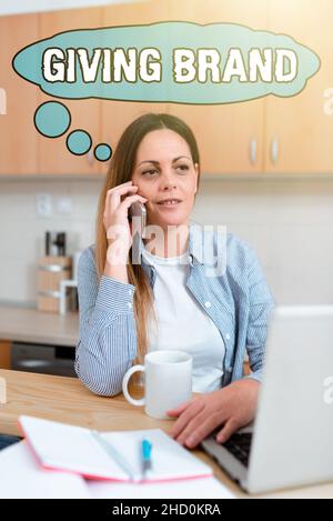 Konzeptuelle Darstellung der Marke. Wort geschrieben über den Prozess der Angabe eines Namens zu einem Unternehmen Produkte oder Dienstleistungen Suche Küche Reinigungstipps Online Stockfoto