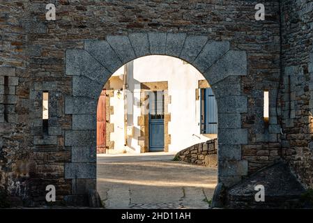 Die ummauerte mittelalterliche Stadt Concarneau. Finistere, Bretagne, Frankreich Stockfoto