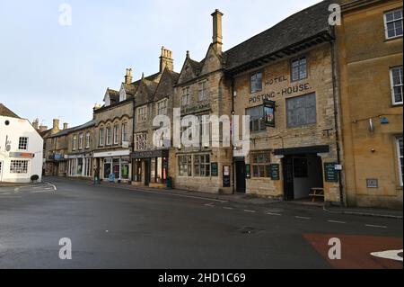 The King's Arms Hotel, Market Square in der Gloucestershire-Stadt Stow on the Wold Stockfoto