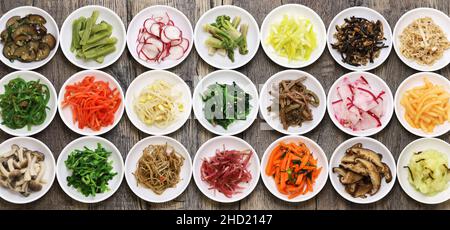 Verschiedene Namul- und koreanische Gerichte Stockfoto