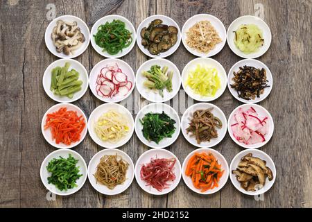 Verschiedene Namul- und koreanische Gerichte Stockfoto