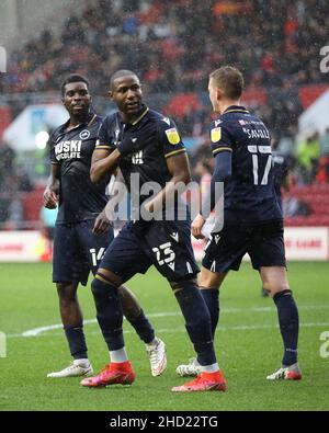 BRISTOL, GROSSBRITANNIEN. JAN 2nd Benik Afobe von Millwall feiert, nachdem er am Sonntag, 2nd. Januar 2022, beim Sky Bet Championship-Spiel zwischen Bristol City und Millwall im Ashton Gate, Bristol, eine Strafe von 1-2 Punkten erzielt hat. (Kredit: Kieran Riley | MI Nachrichten) Kredit: MI Nachrichten & Sport /Alamy Live Nachrichten Stockfoto